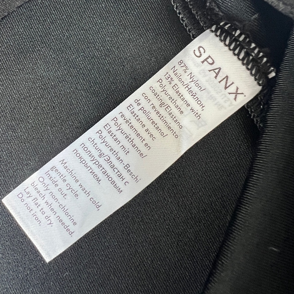 NWT Spanx Womens Black Faux Leather Flouncy Skater Mini Skirt Flared Size L - Picture 12 of 12